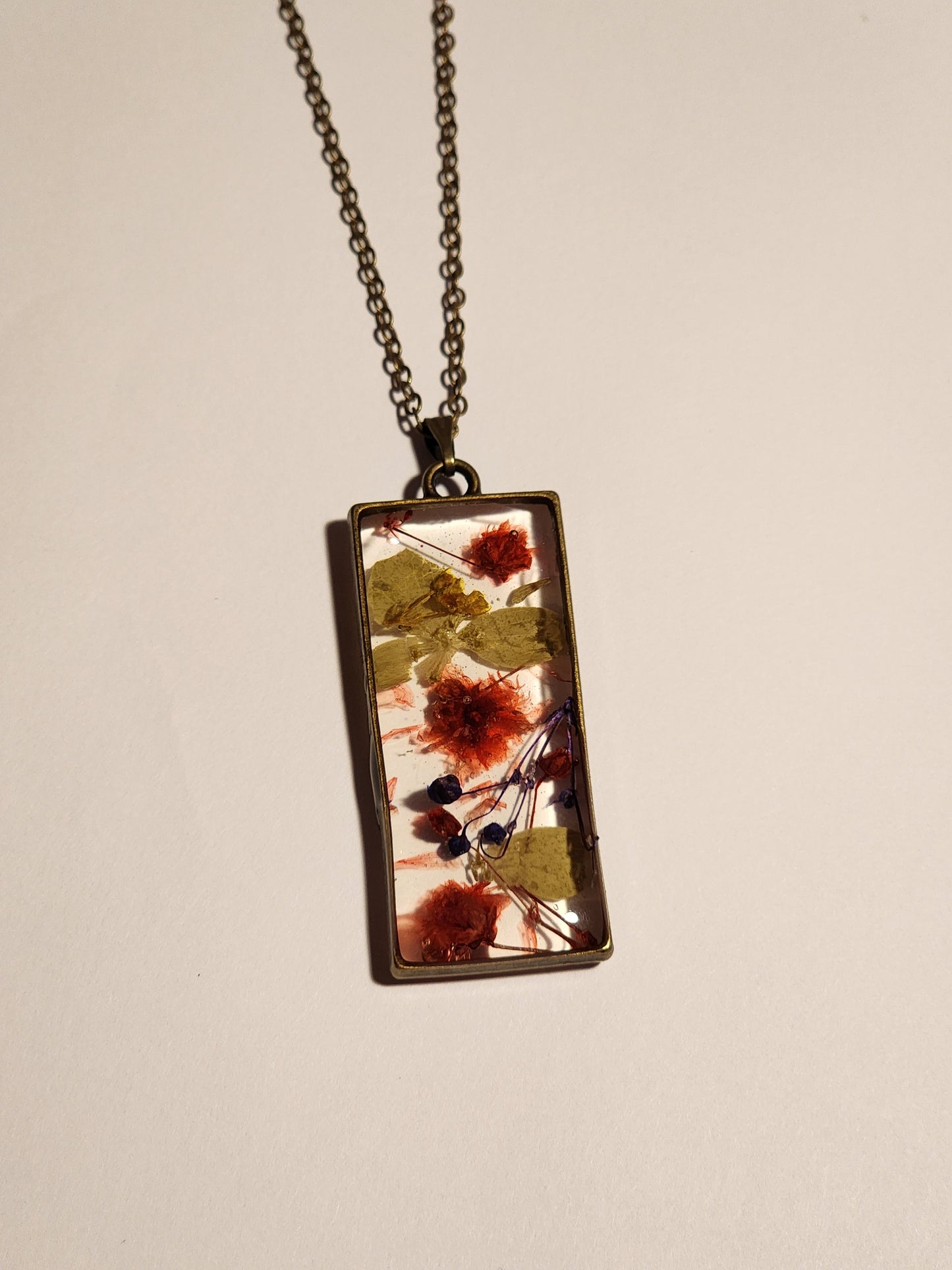 Rectangle pendant with flowers
