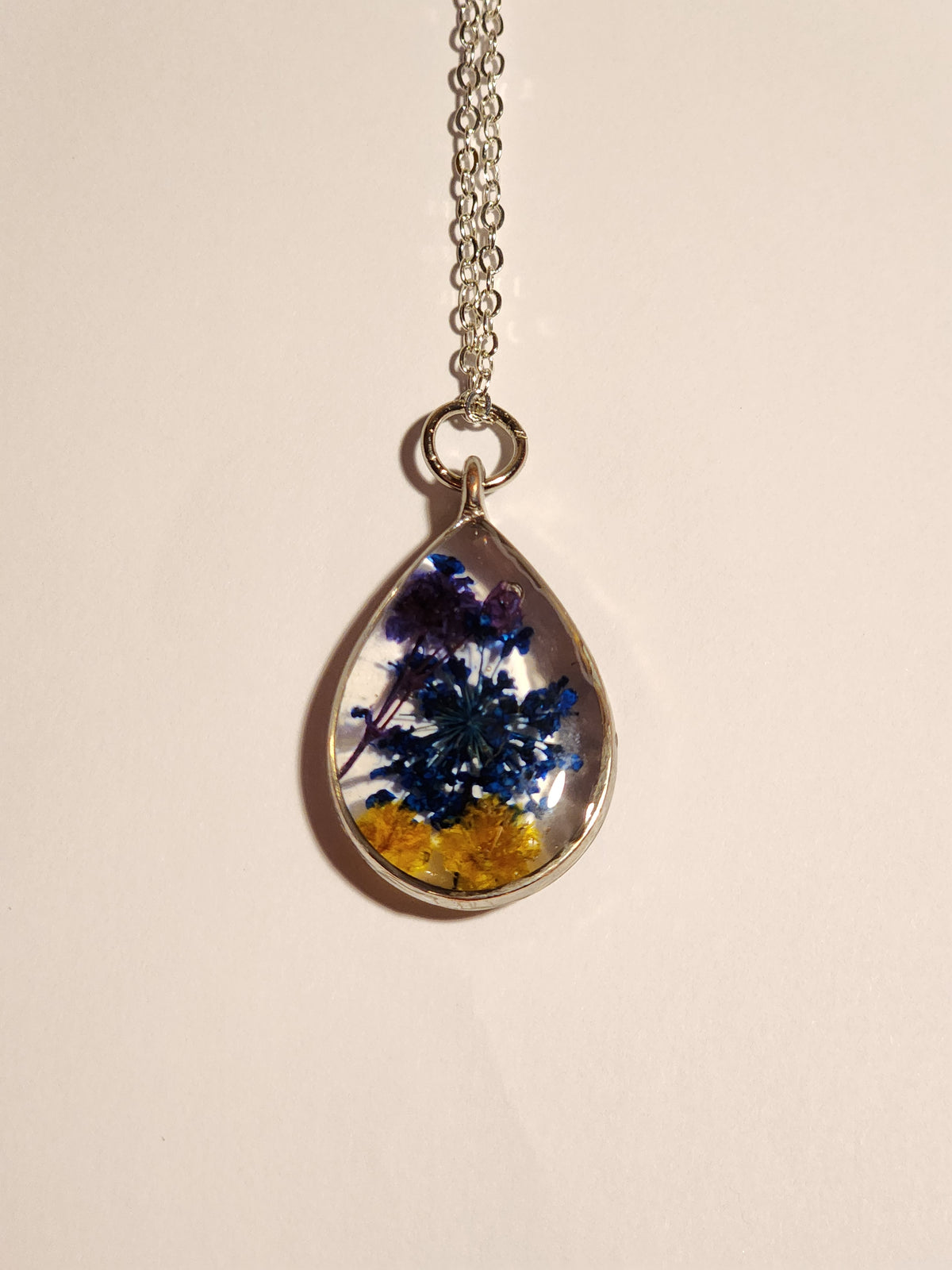 Rain drop pendant with flowers