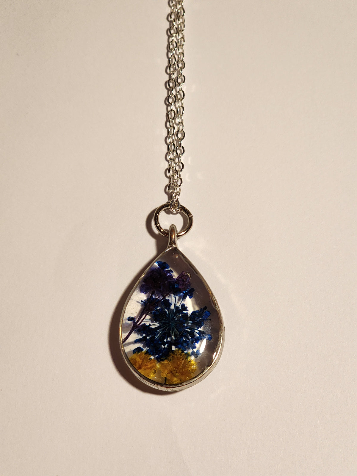 Rain drop pendant with flowers